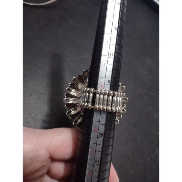 *Sale* Pink flower with ladybug ring - Picture 3 of 9